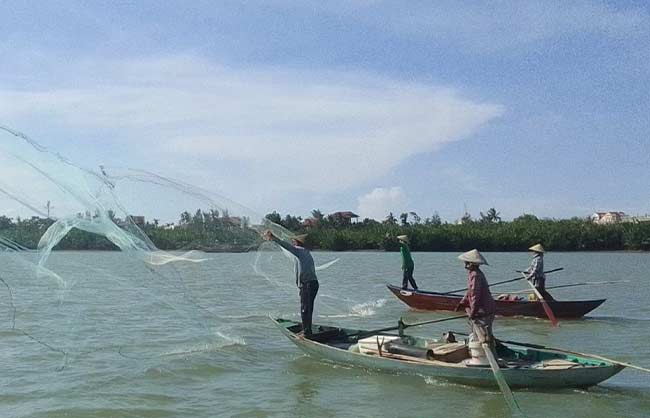 Fresh seafood catch prepared during the fishing tour